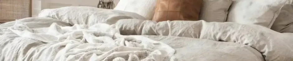 Varma och fluffiga täcken för ett inbjudande sovrum